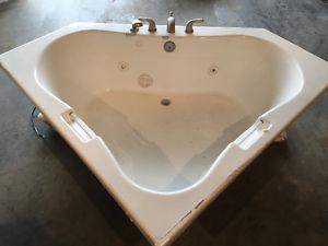 Jetted Bath Tub