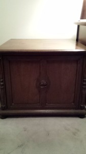 Large end table-moving sale!!!
