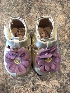 Livie and Luca baby girl sandals size 0-6 months