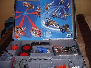 MECCANO MOTION SYSTEMS, KIT WITH MOTORIZED PROJECTS