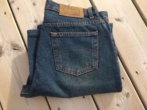 Men’s jeans Tommy Hilfiger, NEW, size 32, blue, $25.