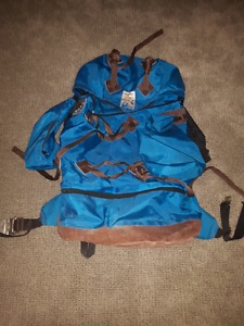Retro Hiking Backpack Conquest Brand