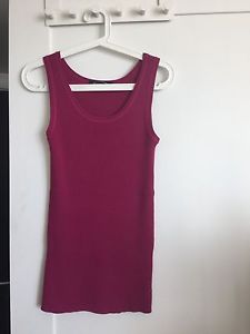 Silk blend ribbed tank in mulberry