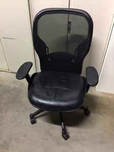 VARIOUS OFFICE CHAIRS