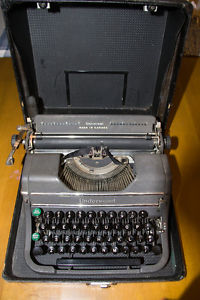 Vintage Underwood Typewriter