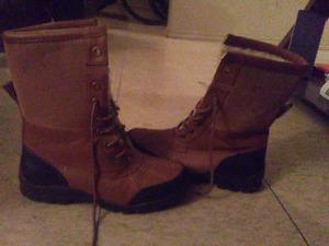Womans boots size 9