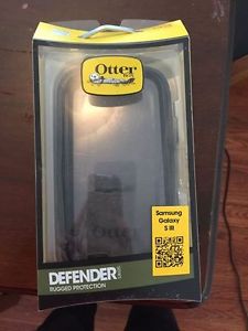 defender rugged protection Otter Box Case