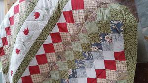 double / queen quilt with 2 pillow shams