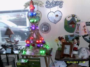 3 foot eiefle tower with flashing lights
