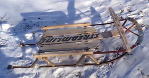 ANTIQUE KIDS SLED WITH METAL RUNNERS