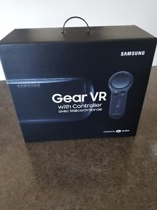 BRAND NEW Samsung Gear VR with controller