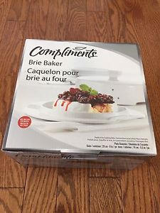 Compliments Brie baker with lid