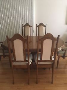 Dining Room Table & Chairs for Sale