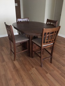 Dining Table + 4 chairs FOR SALE