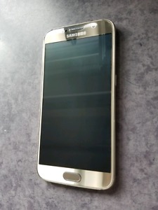 Gold Samsung Galaxy S6 - 64GB