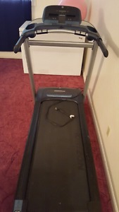 Horizon treadmill