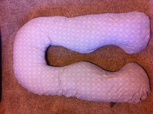 Leachco pregnancy pillow