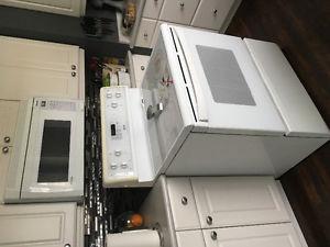 Must sell Kenmore Elite Stove &Microwave