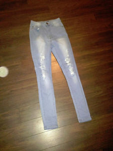 NEW DISTRESSED HIGH WAIST JEAN SIZE 3/4 FIT 5/6