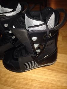 New with tags snowboarding boots