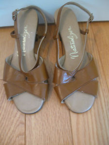 PAIR of LADY'S LEATHER "NATURALIZER" BROWN PUMPS...SIZE 6