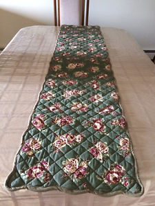 QUILTED TABLE RUNNER