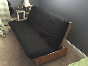 Reclining futon