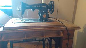 Singer Sewing Machine with Cabinet (Antique)