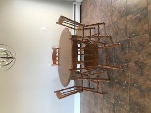 Solid table and chairs in great condition