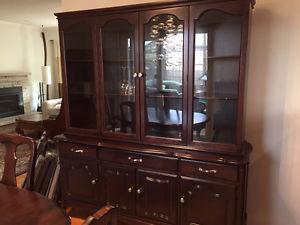 Top quality Dining Room set & Hutch $500