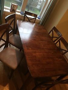 Wanted: 6 person table set