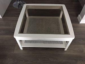 Wanted: FS: White coffee table