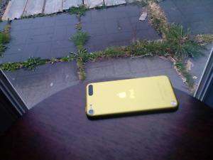 Wanted: Shiney green ipod Touch 32GB storage (latest ios)