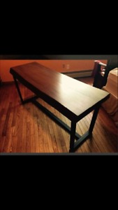 Wicker emporium desk/accent table