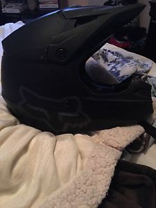 XS Fox V1 motocross helmet