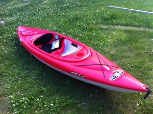 10ft Summit 100 Pelican kayak with paddle/life jacket
