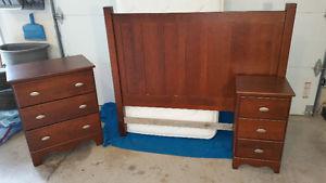 3 pc Solid Hardwood Bedroom:39" single mattress. Xcelent