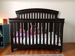 4 in 1 Shermag baby crib