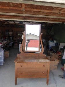 Antique Oak Dresser with harp @ mirror