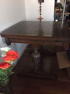 Antique draw leaf table