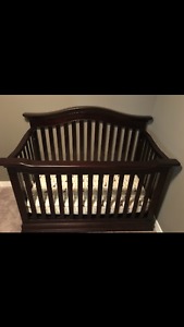 Baby Cache Montana Crib W/Change Table Dresser!!!