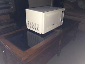 COFFEE TABLE AND RCA CAROUSEL MICROWAVE OVEN