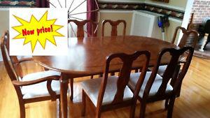 Dining Table and China Cabinet Hutch