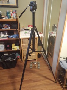 Heavy duty Tripod