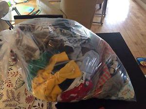 Lot of babies clothes 6-9 mths 9-12 mths
