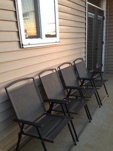 Patio set - Like New -4 Chairs, Table, Umbrella & Base,
