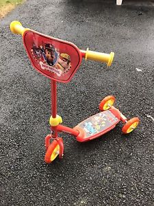Paw patrol 3 wheeled scooter