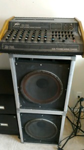 Peavey XR 700 powered mixing console and speakers