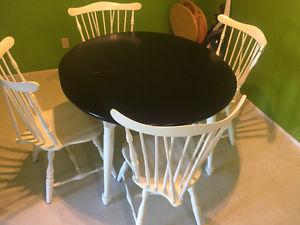 Round Dining Table set