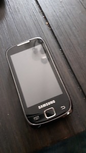 Samsung Android slide open phone.
